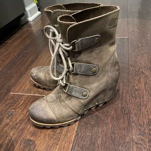 Sorel Joan of arctic boots